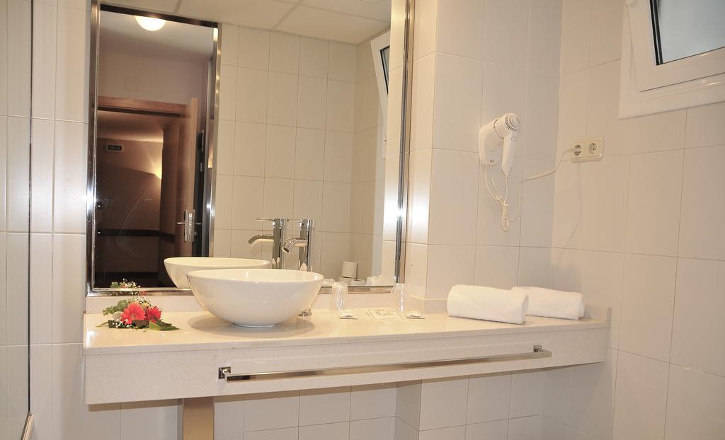 Hotel Jucamar Cangas do Morrazo Quarto foto